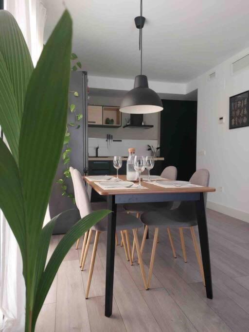 Cozy Apartment Малага Экстерьер фото